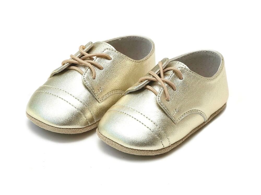 L’AMOUR Bailey Leather Derby Crib Shoe